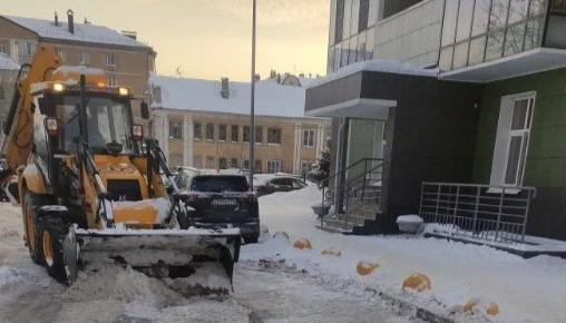 Результаты благоустройства в жилых домах Максимова 37Б и 39 за декабрь 2025